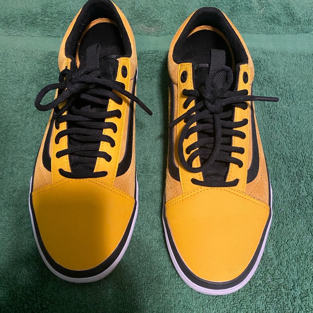 Vans - Picture 3 of 4